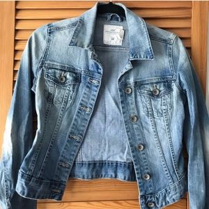 Cropped jean jacket
